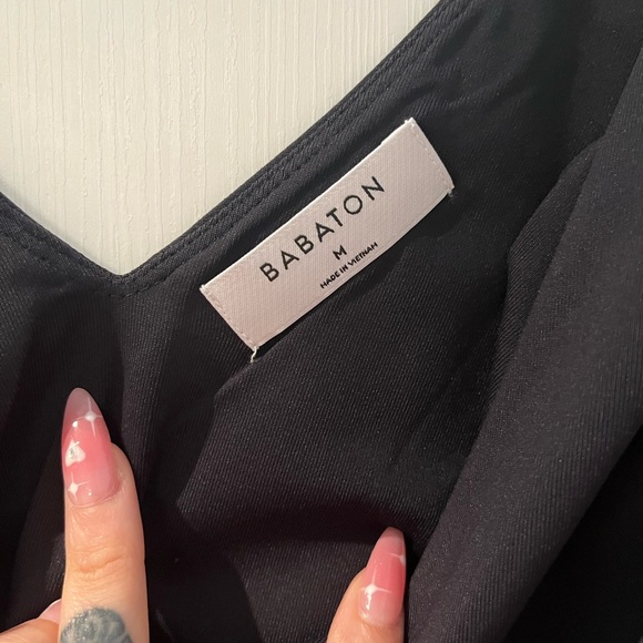 Babaton Contour V-Neck Bodysuit - Picture 5 of 5